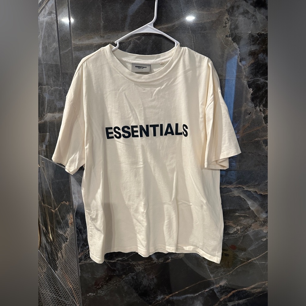 Men’s Essentials TShirt